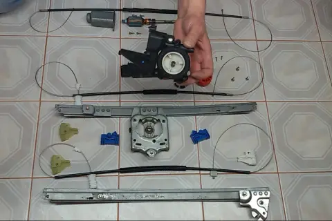 Jak naprawić mechanizm szyby w Scenic 2? Koszty i instrukcja!
