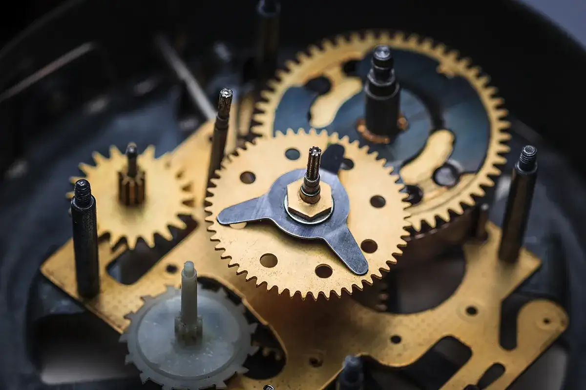 Mechanizm zegara ściennego - jak dobrać i wymienić?