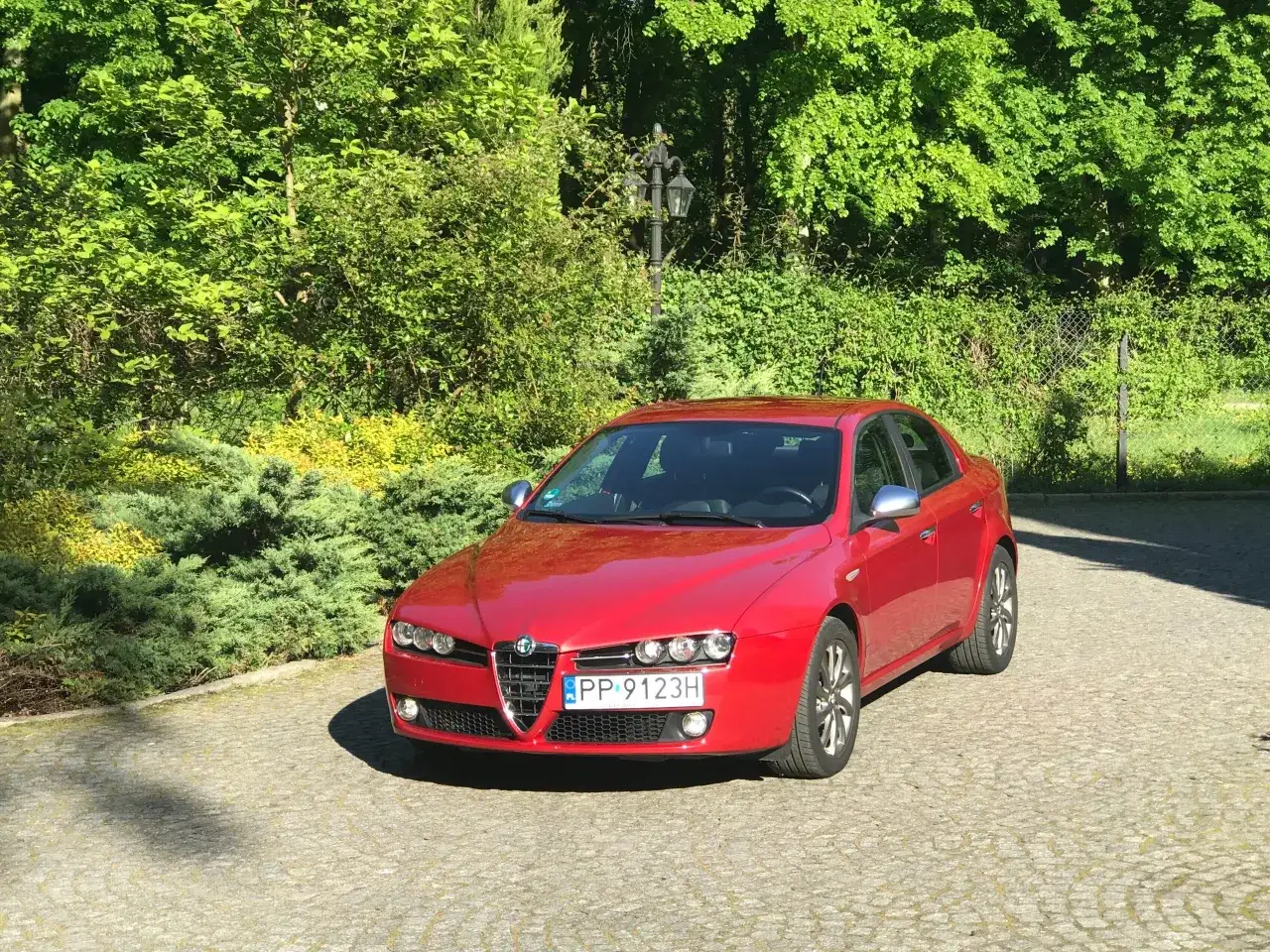 Alfa Romeo 159 czerwona przód